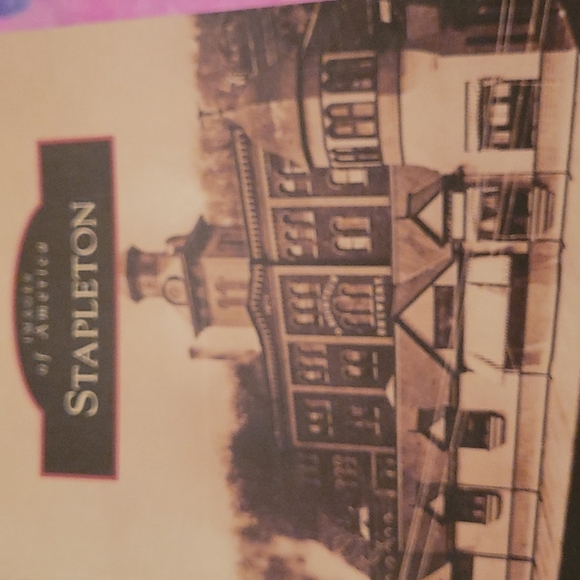 Images of America Stapleton New York - Picture 1 of 2